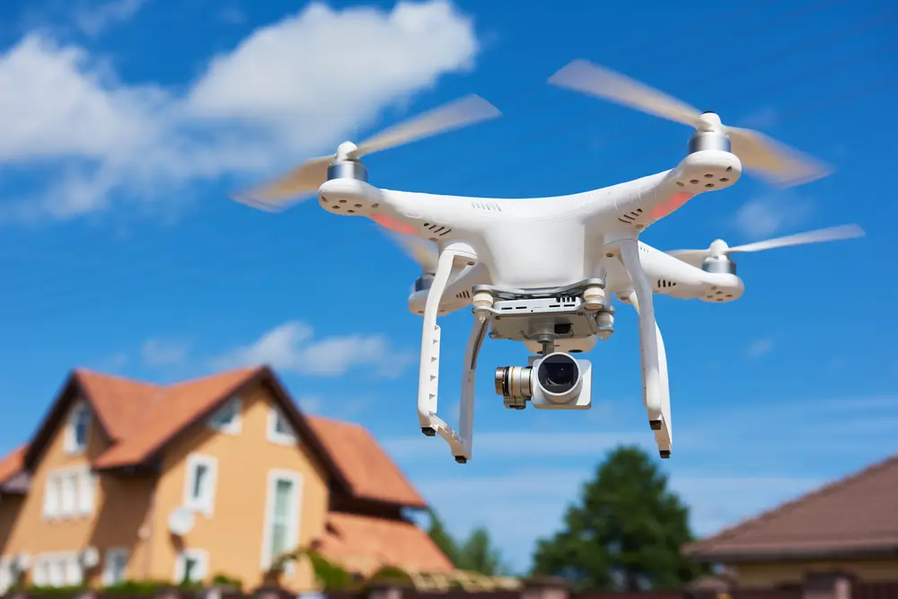Jak złodzieje wykorzystują drony — seria włamań do mieszkań