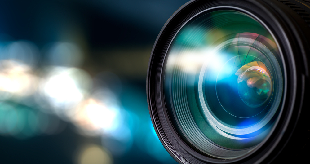 Inteligentne kamery: Jak wykorzystać analizę obrazu w monitoringu