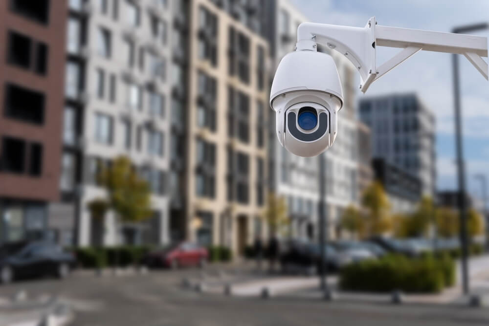Zoom optyczny a cyfrowy w monitoringu - jakie są różnice