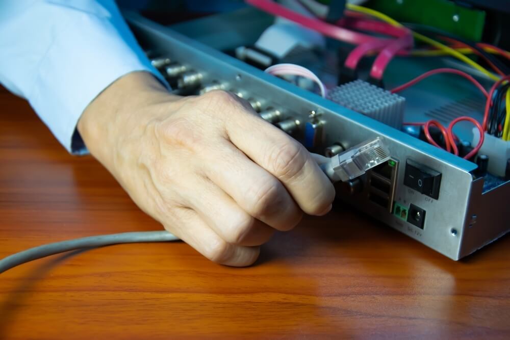 Zasilanie kamer PoE – zastosowanie i schemat działania